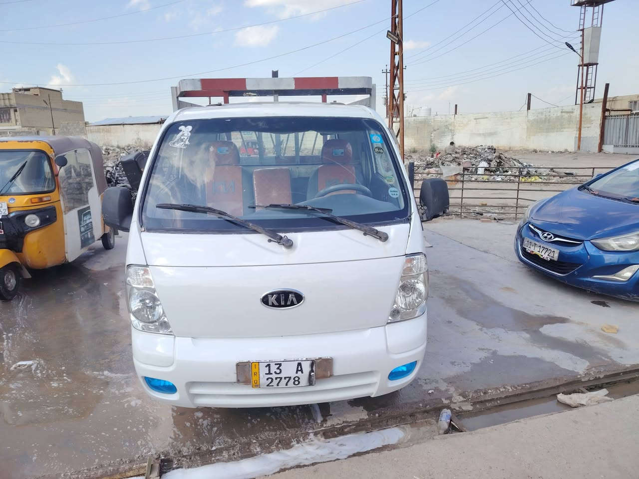 السلام عليكم كيا حمل للبيع موديل 2006 ماكينه بها خيط تبخير تخم تاير جير كله جديد خير من الله عنوان بغداد حي النصر سعر ب 72 وبيها مجال للطيبين شيء قليل ***********
