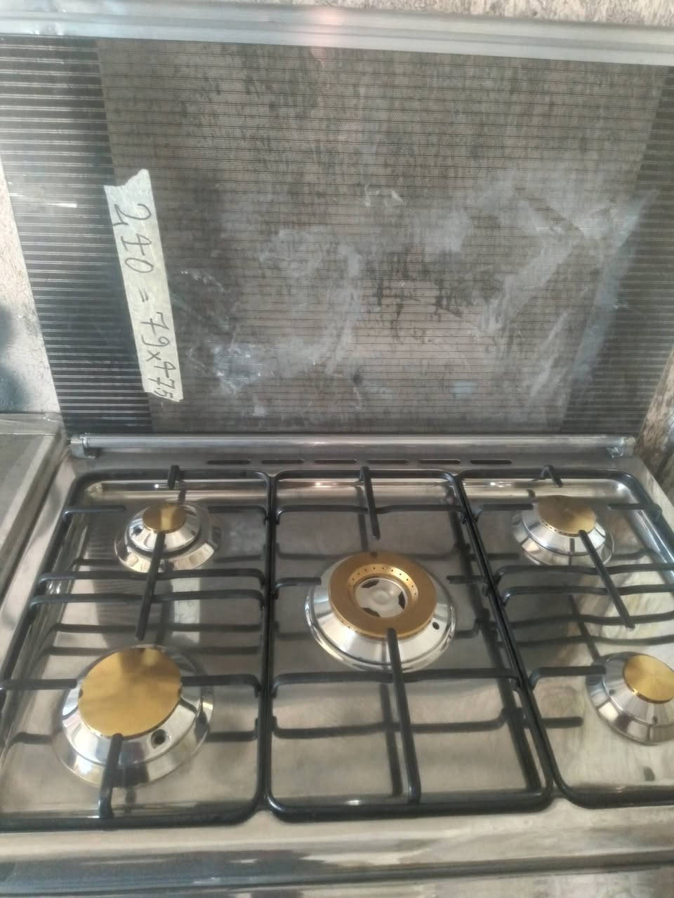 الهم صلي على محمد وال محمد 
يوجد طباخات شرط الفحص 
وكلة سل ستيل  نضافة ٩٥ بل ١٠٠ 
علة ١٥٠ قفل ١٤٩ مايرهم عرض لمدة يومين فقط 
فقط الكريازي ١٧٥ ولباقي علة ١٥٠ 
***********
