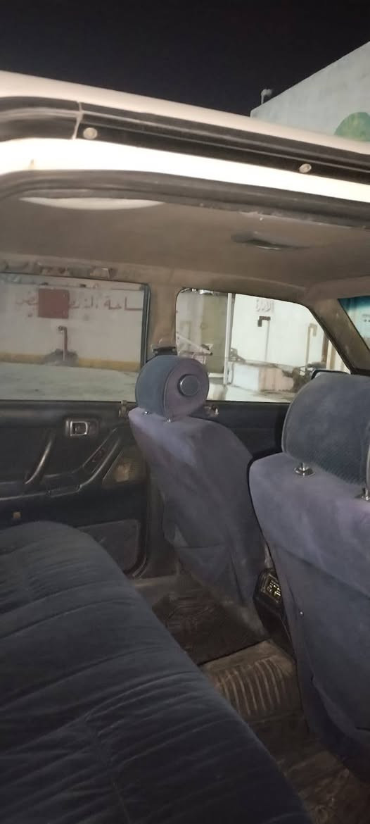 السلام عليكم ورحمه الله وبركاته سوبر سيدان 1988 سياره بلاد بأسمي بيه 4 قطع صبغ تجي تفحص  تخم تاير گير خير من الله محرك بلاد خير من الله المكان بغداد الدوره شارع 60 السعر 55 وبي مجال حق الجيه  ***********
