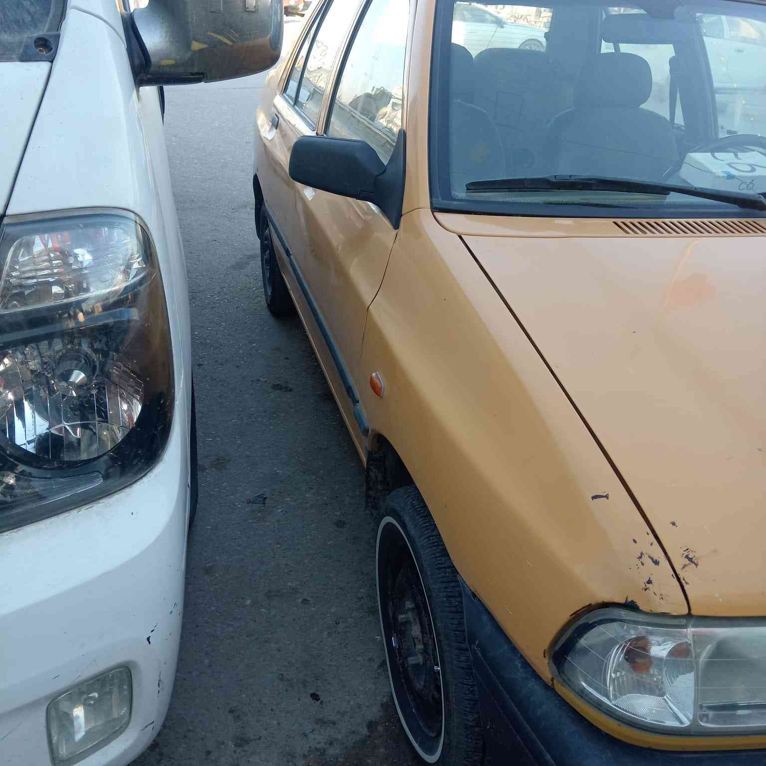 سلام عليكم سايبه ٢٠١٦ مكفوله كفاله عامه بسمي مصفره هيه وغرامات سياره جديده تجم تاير جديد بعدني ما شاده السعر 35 مكان السياره السماوه الوركاء مكلف بل نشر ***********
