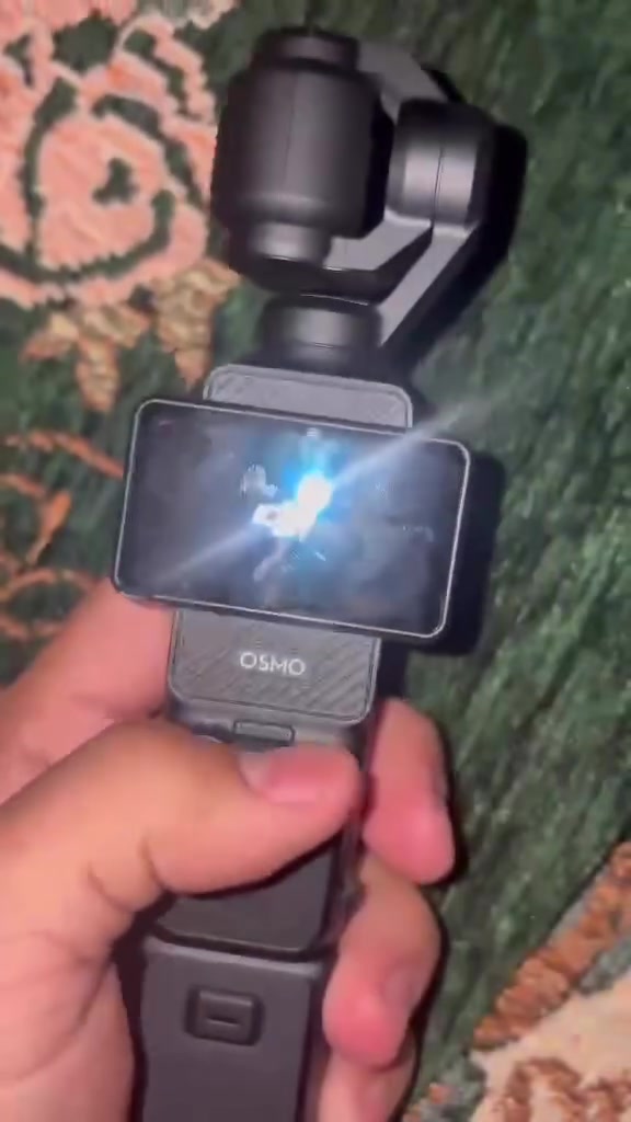 DJI ازمو بوكيت ٣ نضيفه كلش
نسخة الاستندر الي تجي بدون مايك وبطارية 
قليل كلش مستخدمه كامله ويه كارتون وكل ملحقات الي وياها تجي مكاني حله


**إذا كنت صاحب هذا الإعلان وتريد حذفه لأي سبب، رجاءا أرسل رسالة إلى الدعم الفني**