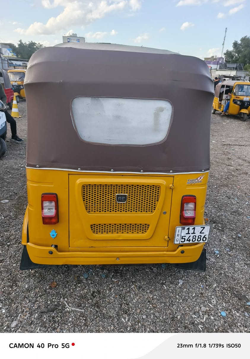 تكتك للبيع موديل 22 رقم وسنويه السعر 8 و300 الشراي يتصل ع هاذا الرقم *********** مكاني بغداد حي العامل
