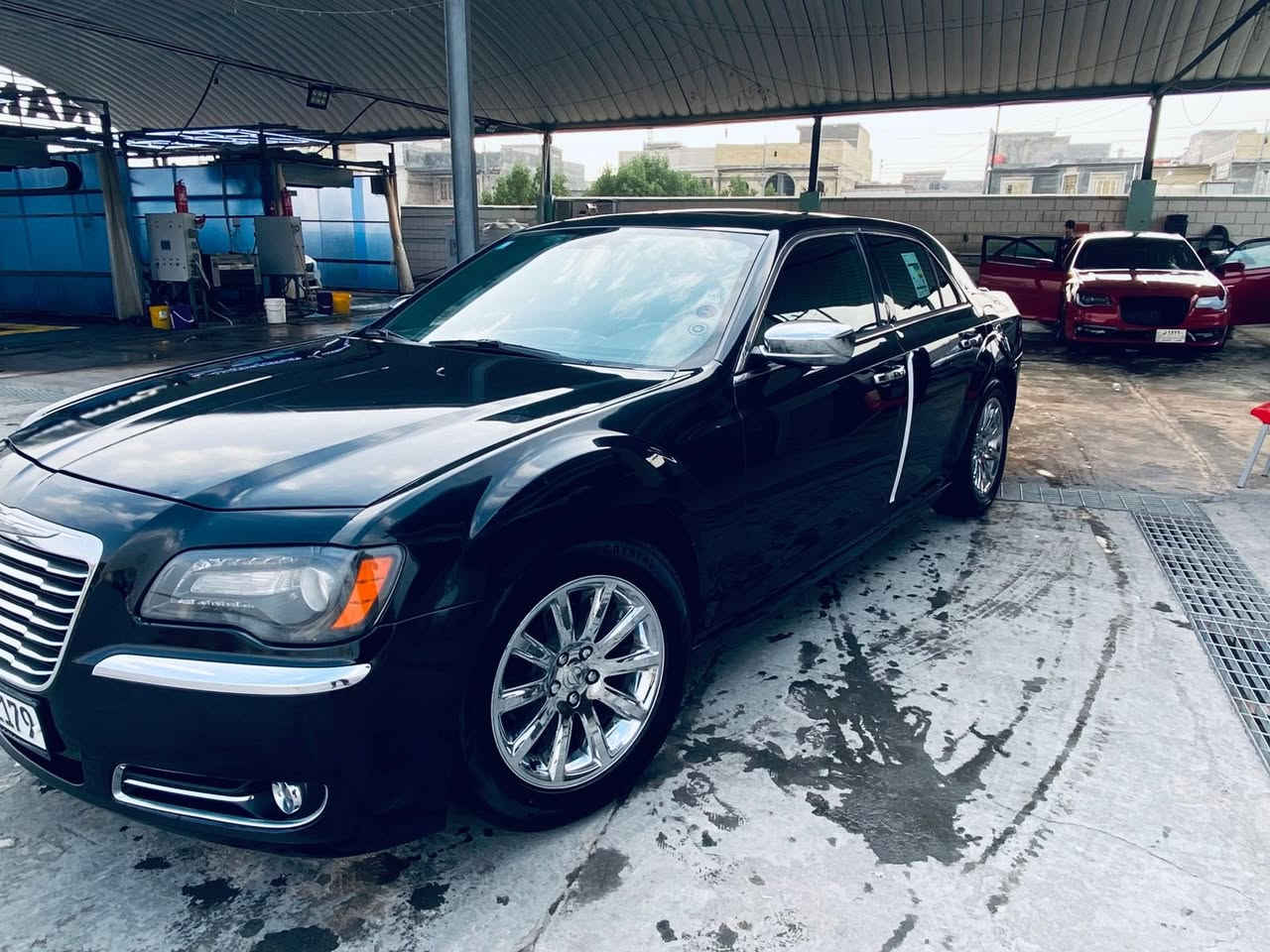 السلام عليكم
- كرايسلر  اوباما 300 s
-موديل : 2013مرقم بصره جديد
ماشيه 160 مامشتغله خط 
مكفوله من الضربه بيها جاملغ الامامي صبغ فقط
اللون :  اسود 
المواصفات :  S فول واحد ع واحد 
- 6 سلندر محرك 3.6L
- حساسات اماميه وخلفيه 
- شفتات  
-كشنات جلد بلادي مع شعار S ( لون اسود  ) 
- 2 قطع تبريد
-بصمه تشغيل عن بعد 
-سايد بريك ميكانيكي
- سقف بانوراما
-نظام تحديد مسار 
- رادار جانبي
- مصابيح اماميه زنون مع بلوجكتر LED
- شاشة كبيرة مع نظام ملاحة
- تحكمات ستيرن 
- تحديد مسار
- سستم صوت مع دمام خلفي 
- تدفئة ستيرن
- ⁠نظام ترحيب 
- دخول ذكي بصمة 
 تدفئة مقاعد
السعر 178
مكان مركز البصره
***********
