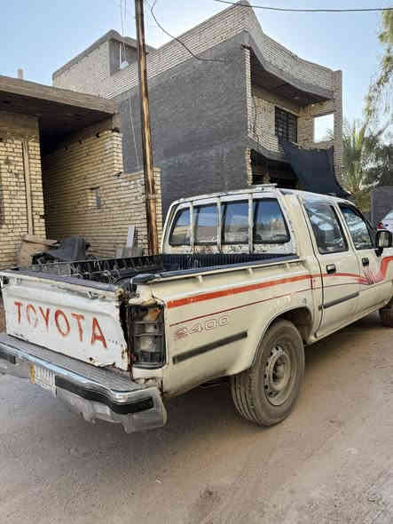 السلام عليكم بيكم تيوته هايلكس بدون صبغ 63او بيها مجال التصال***********
