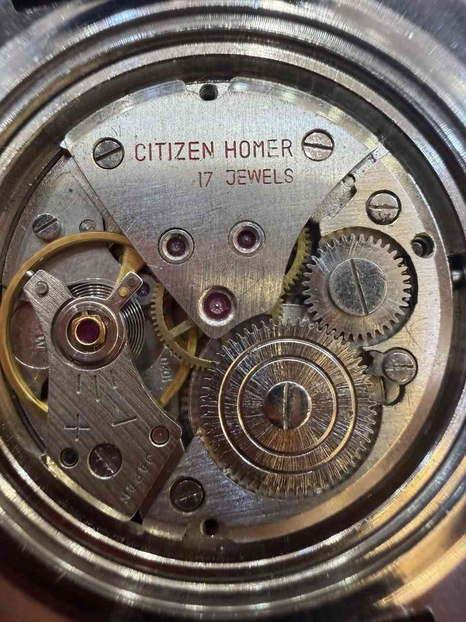 ( إحدى اعمالي )
المينا عليها رسمة من رسوماتي
سيتزن ياباني اصلي 🇯🇵 
انتاج السبعينات 1970s
نصب تكويك ⚙️
قطر 36
عقارب ليمنوس
17 حجر
نضافة تامة لوك شمع
السعر 175 الف


**إذا كنت صاحب هذا الإعلان وتريد حذفه لأي سبب، رجاءا أرسل رسالة إلى الدعم الفني**