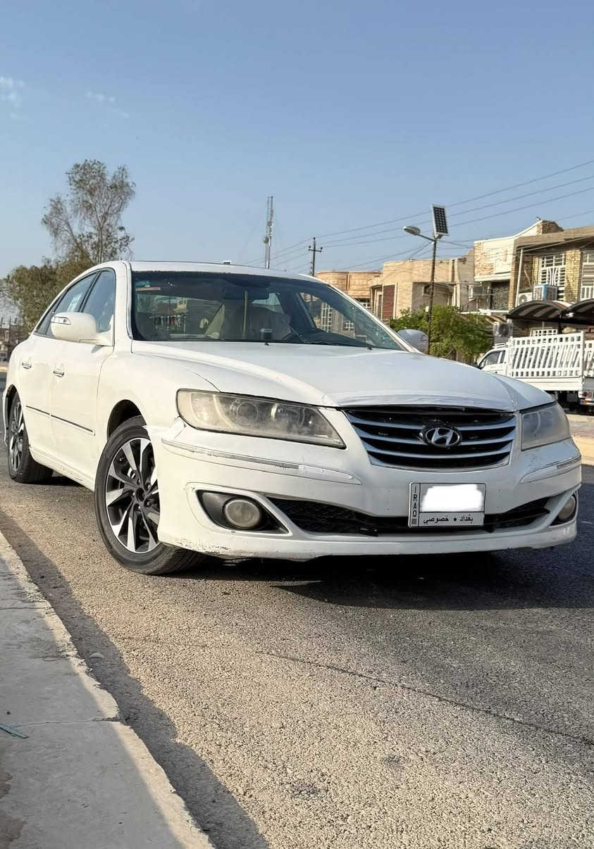 أزيرا ٢٠١١ محرك ٢٧٠٠ كشنات كهربائية سلايد دروف بيها تلحضيات بالكشر أبيع صبغ عام ولي يريد يشتريها جناي بالخير علي واللي يريد يستفاد هم بالخير علي اني جاد بالبيع وأي واحد رايدها يجي يشوفها واني ما أقصر وياه السعر ٩٥وبيها مجال لان رايد أبيع ولي يحب مراوس بسياره احدث مع فرق يدخل  اللي رايده يراسلني واني بالخدمه ***********
