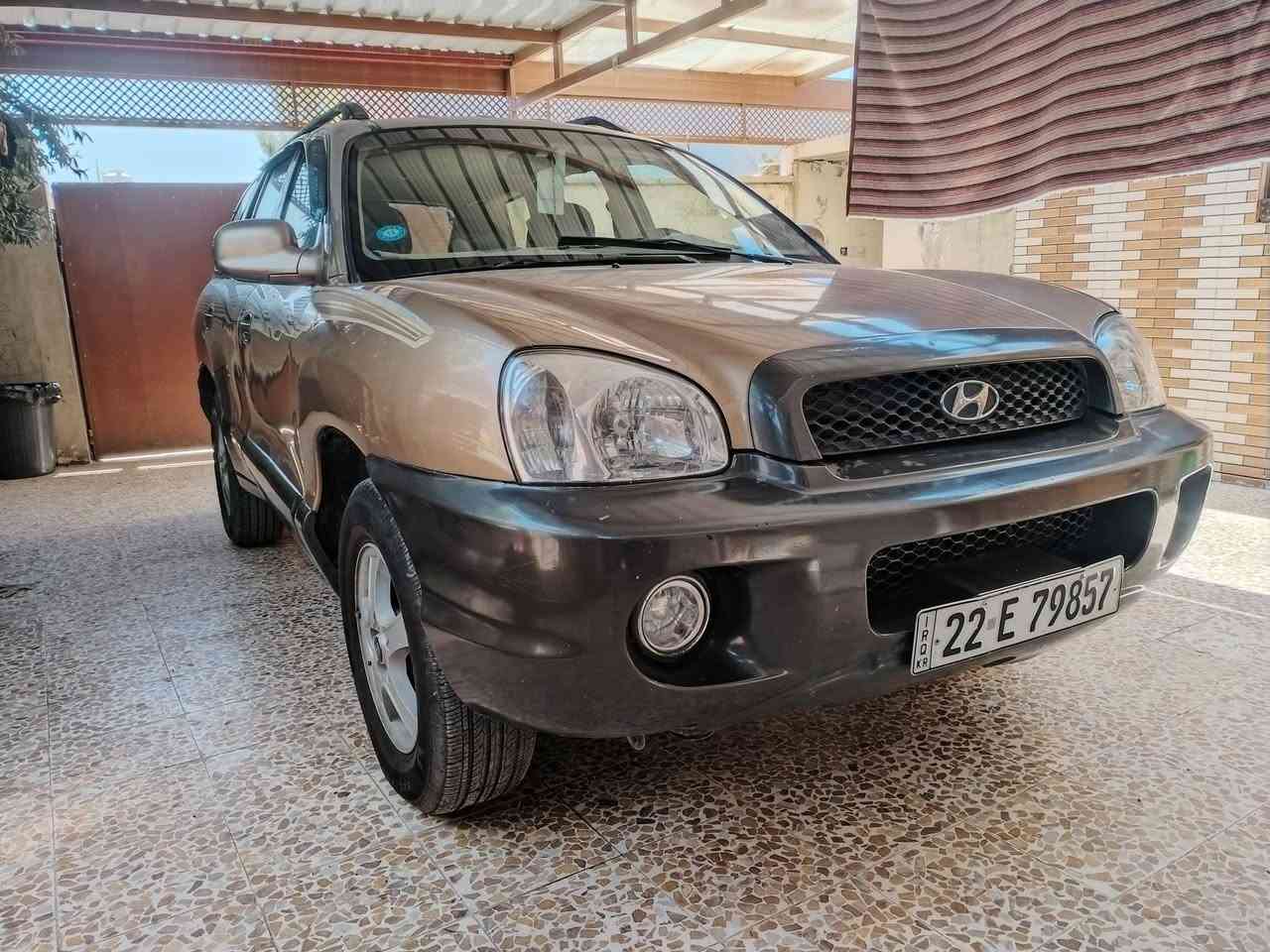 للبيع فقط
سنتافي 2001
سنويه ورقام جديد بسمي
كير محرك بشرط جديد
محرك 6 سلندر 
تخم تايرات صدر امامي وخلفي جديد
تبريد ثلج بشرط
وتدفه شغال
كهرباياتها كلها شغاله جامات كهرب
تحكم مري
مثبت سرعه
شاشه
كاميرا
تخم ويل كبات
حتى السبير ويل كب 
جاهزة من كل نواحي
كلشي بسيارة شغال 
السيارة بيها بوند وجاملغات الامامي صبغ بخ فقط بدون دواخل مال تقحيل
والسيارة جاهزة ومال بيت ربع ما بيها مصرف
سعرها 78 وبيها مجال بصيط للشراي رقمي ***********
مكاني سهل نينوى برطلة
