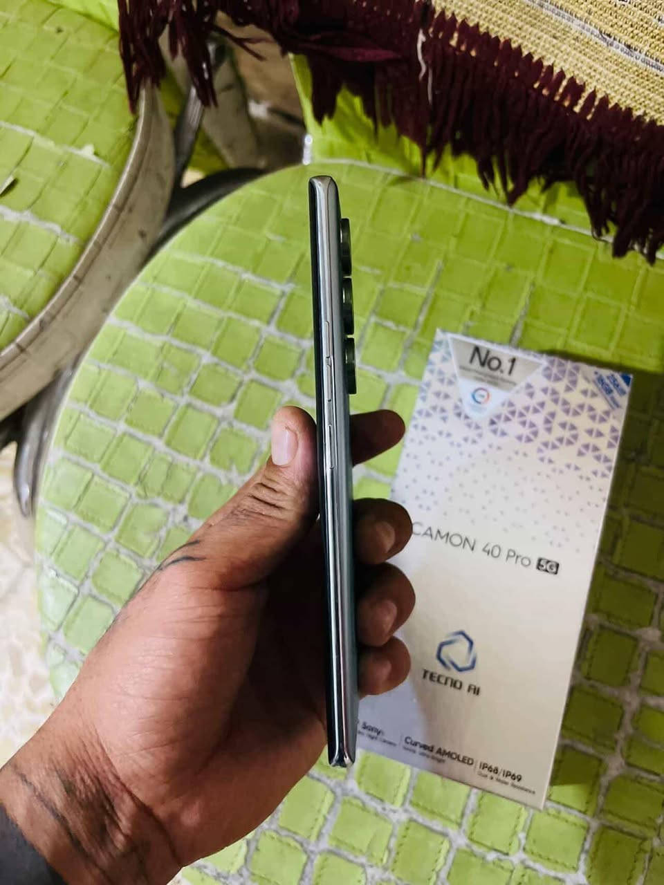 كامون 40bro 5G جهاز نضيف استعمال شخصي مستعجل علة بيعتة ٢٧٥وبي مجال قليل كامل ملحقات وياه اتصال***********
