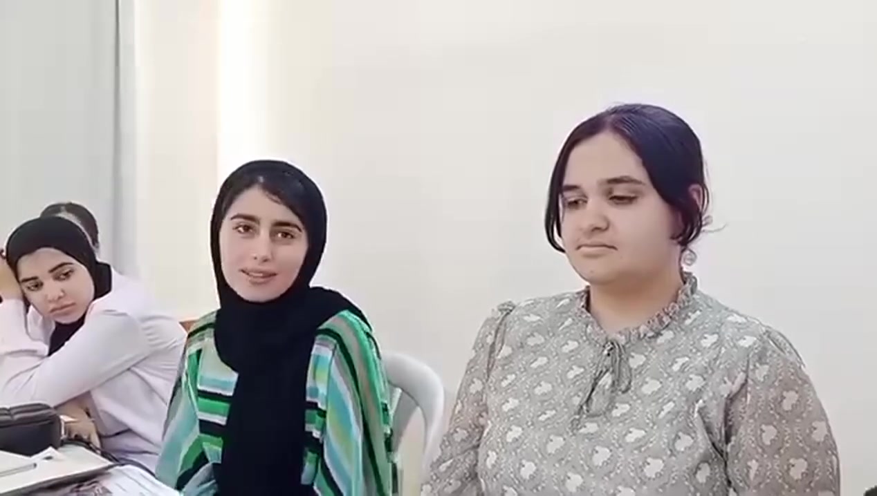 ناونوسین دەستی پێکردووە .پەلە بکە ژمارەێکی کەم دەکەینە پۆلەوە .
ناونیشان:گەڕەکی مامۆستایان نزیکەی جەبار جەڕاح.***********
