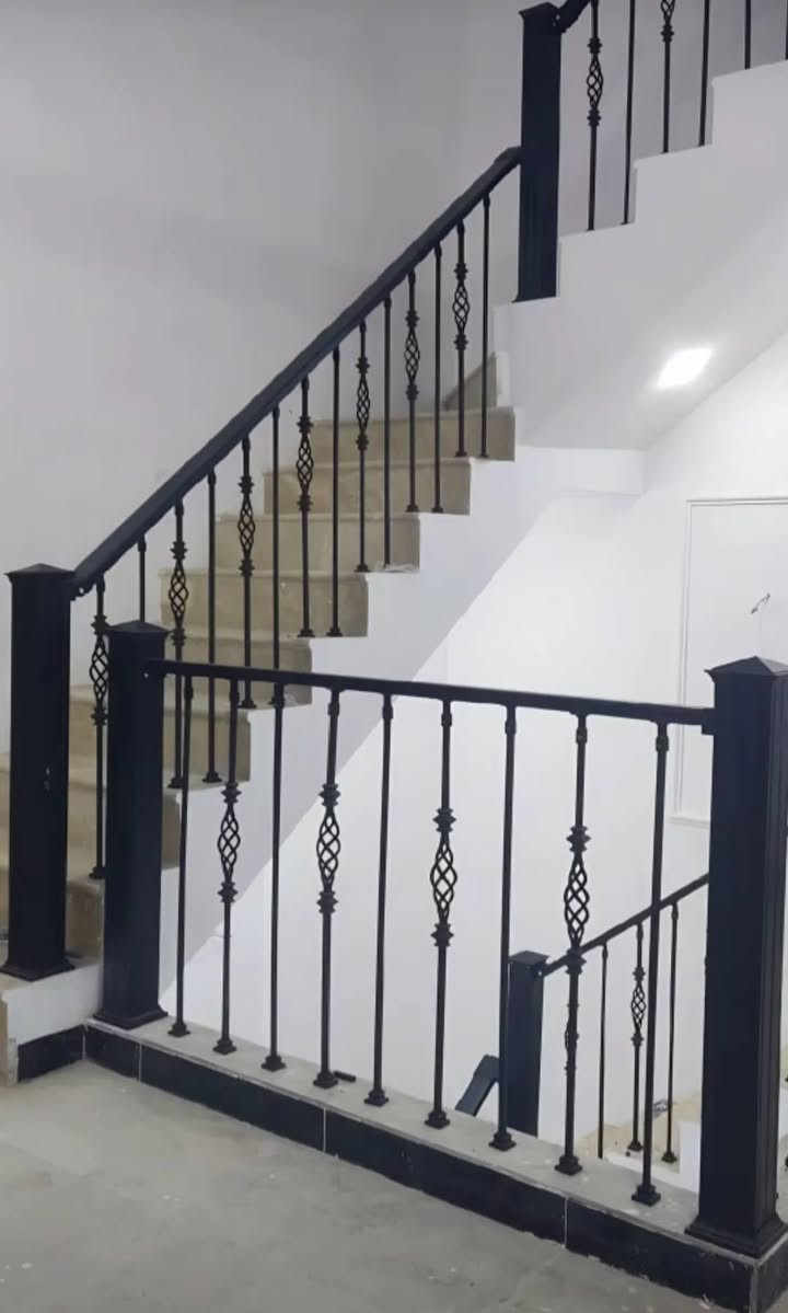 انتاج محجر درج درجه اولى مقاوم للاوزان الثقيله ضمان بي مدى الحياه النوعيه دنك كلاسيك يتوفر جميع الالوان بحسب الاختيار للاستفسار مراسله الصفحه او الاتصال على الارقام التاليه
***********

***********
