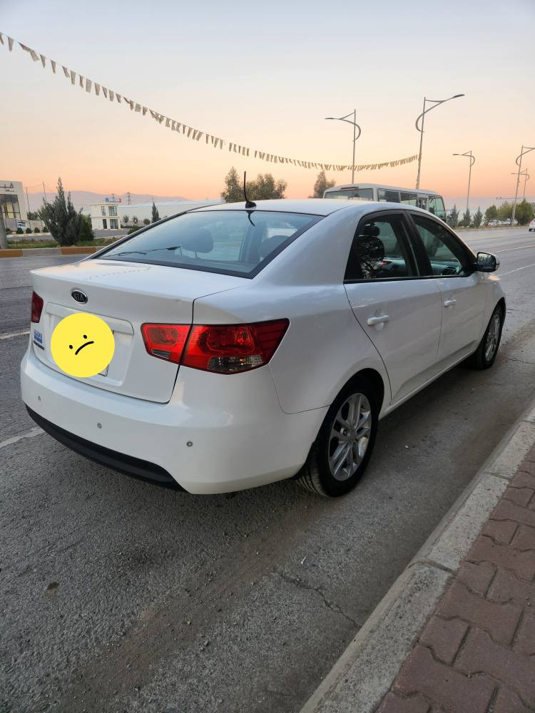 کیا سیراتۆ ٢٠١١ ناو سور ٦ گێڕ  و سوکان ڤۆلیۆم دەبڵ گێڕ و  گێڕ و مەکینەی بە شەرت نەکراوتەوە دوکەڵ نیە  ١٣٥٠٠٠ ڕۆیشتوە لەسەر دەقی شەریکە ماوەتەوە یەک دستە  قرچێکی پێشی هەیە بەس بۆنیتی بۆیاخە  نرخ 101 گەڵا *********** لە سلێمانیم السليمانية, العراق
