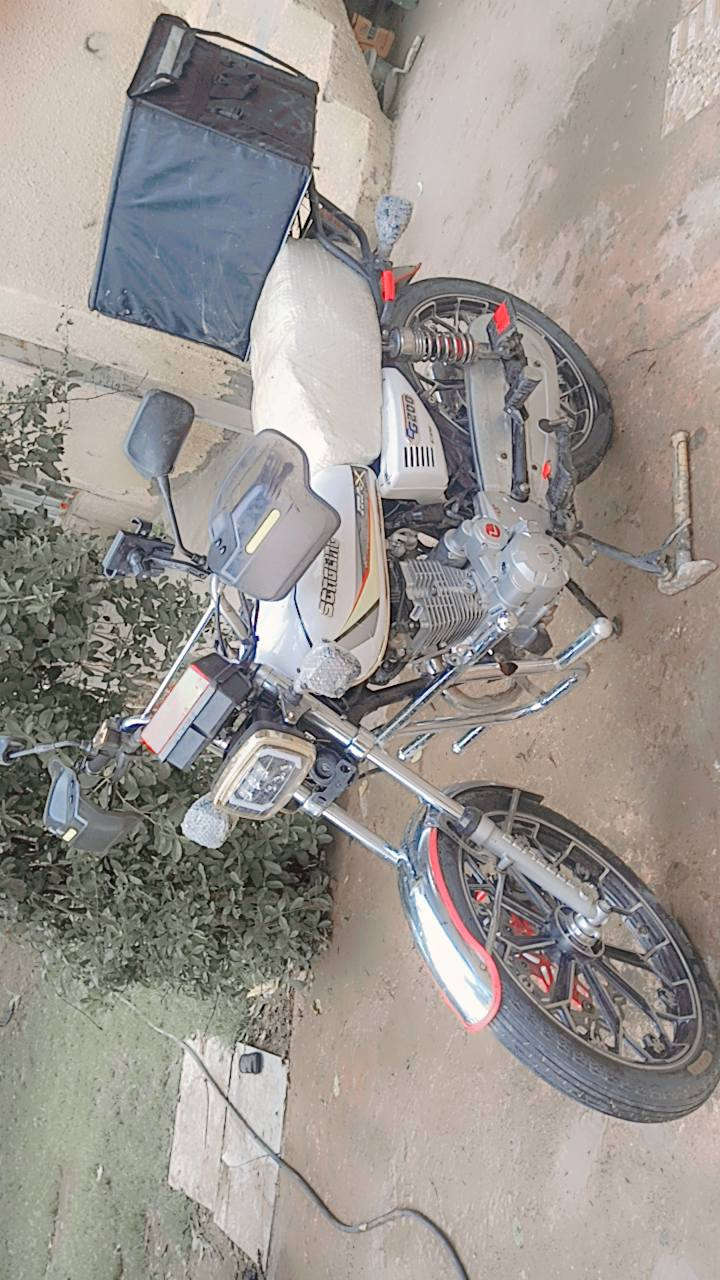 السلام عليكم دراجه ايراني موديل 25اوراق دراجه ماناقصها شي كامله بصمات عدد 2تشغيل عن بعد المكان هور الباشا التاجي700وبيها مجال ***********
