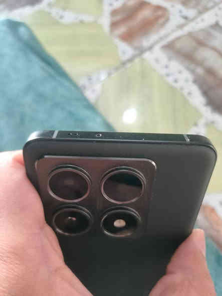 شومي Xiaomi 14T pro
512 /12 مبدل ضهر اصلي فقط الجهاز نضيف وكامل ملحقان 500 وبي مجال بصيط ***********
