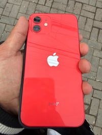 آيفون 12 لون أحمر مميز ذاكره 128 مبدل فقط كلاسه مال شاشه وبطارية تفصيخ...