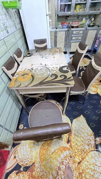طاولة طعام • ٦ كراسي • ناصرية مركز
