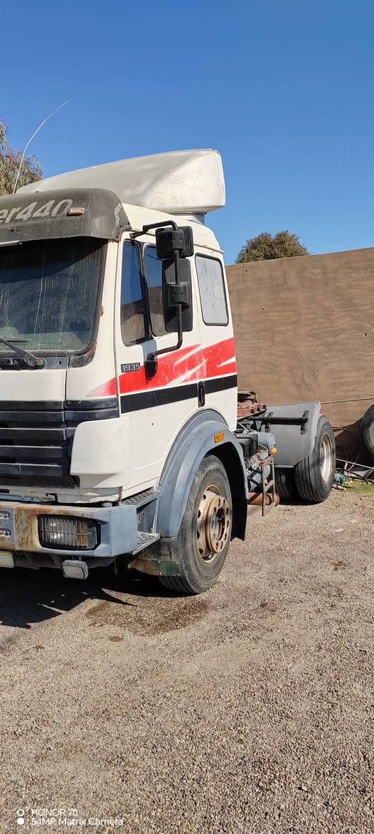 كراوتي للبيع/ السعر 145$

موديل 1988

حجم 1935/ سبرنك

رقم بغداد ألماني مشروع وطني مميز

مربوطه فلات جوانب متحركه

كير عادي نضيف ومحرك نضيف

السعر 145$ 

*********** #الحلبوسي
العنوان الفلوجه معرض الأنبار ابواحمد الحلبوسي
