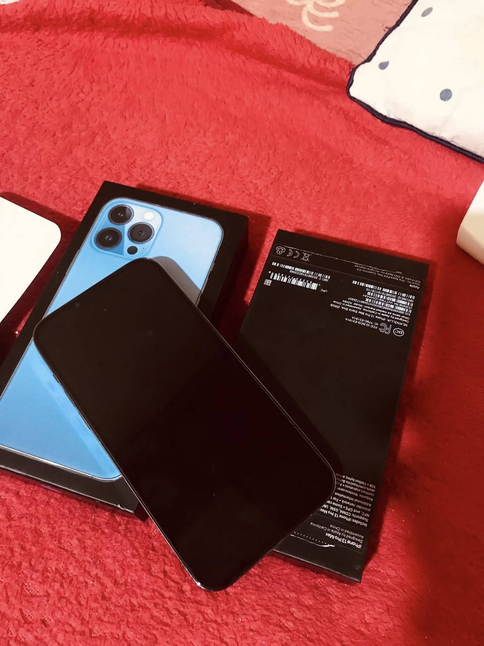 للبيع 13 برو ماكس ذاكره 256 بطاريه 92 مرفوع بطاريه سعر 600 الاستفسار ***********
