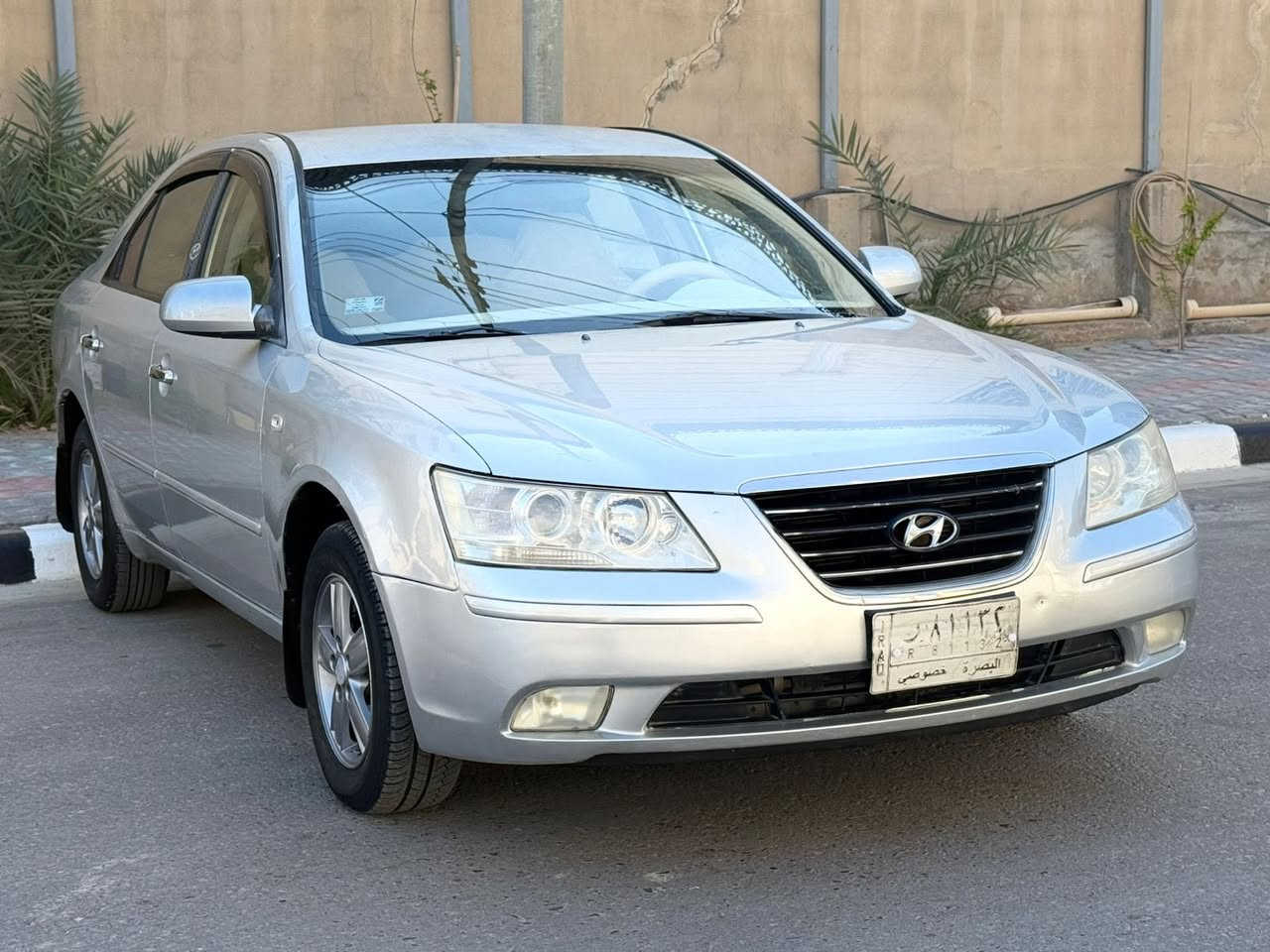 سوناتا مديل 2012 وارد كوري سعر 87 قابل للتفاوض الأستفسار اتصل *********** مكفوله من ضربه وتبديل بيها صبغ قطعتين مواصفات شاشه كبيره كامره خلفيه مثبت سرعه مكينه 2400 دوش مكينه وكير مكفولات حداديه جديده تخم تاير تبريد تدفئه شغال مشروع وطني سنويه جديده مكان سياره كربلاء مكلف ب نشر
