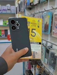 ريلمي 15 برو 5G 12/512 استعمال اسبوع فقط نظافة 💯  كامل ملحقات  السعر 5...