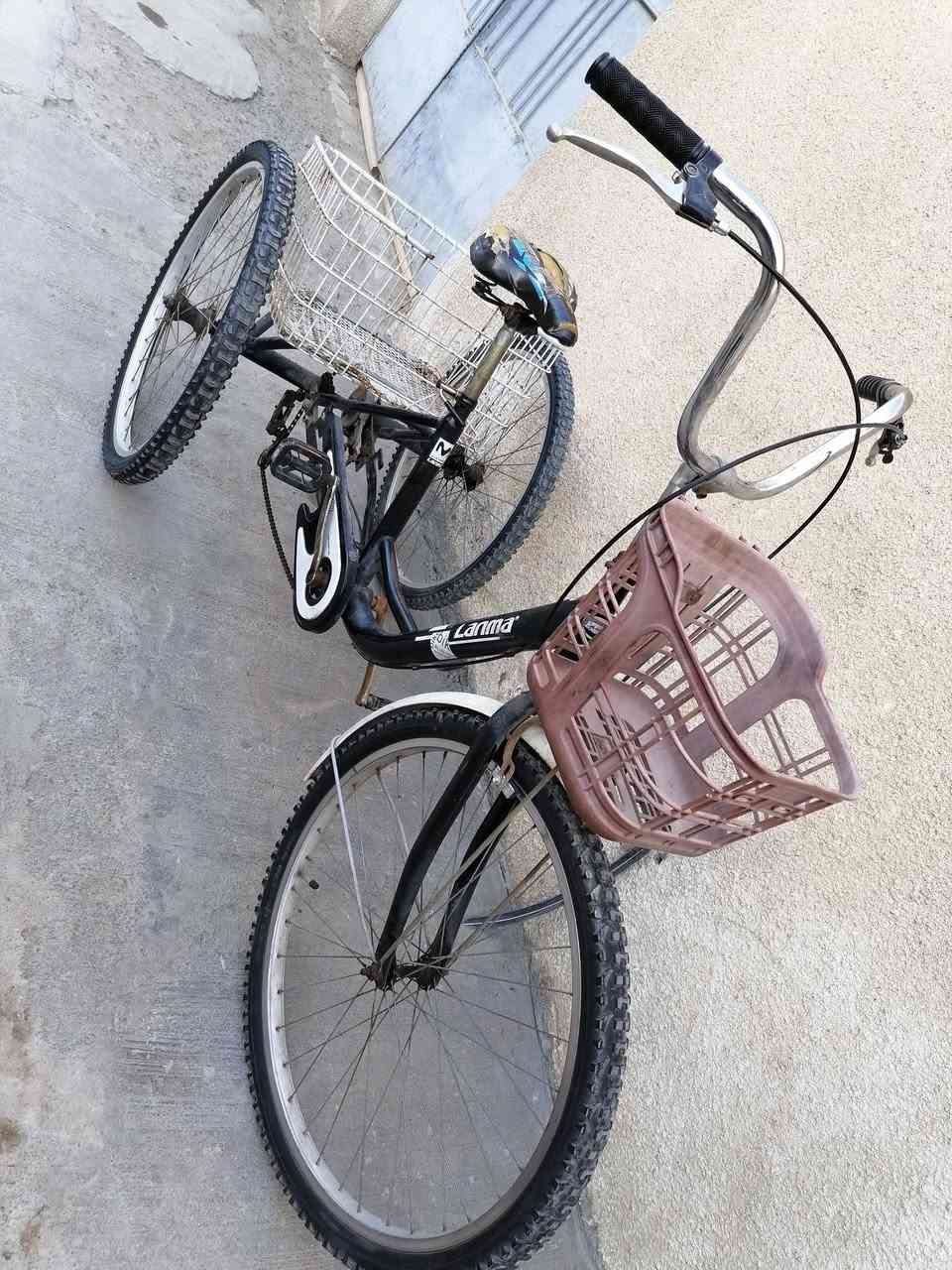 السلام عليكم باسكل حجم للبيع ابو دوبه جاهز من بريكات تايرات جديده باسكل جاهز سعر١٠٠  مكاني الاثورين الدوره ***********
