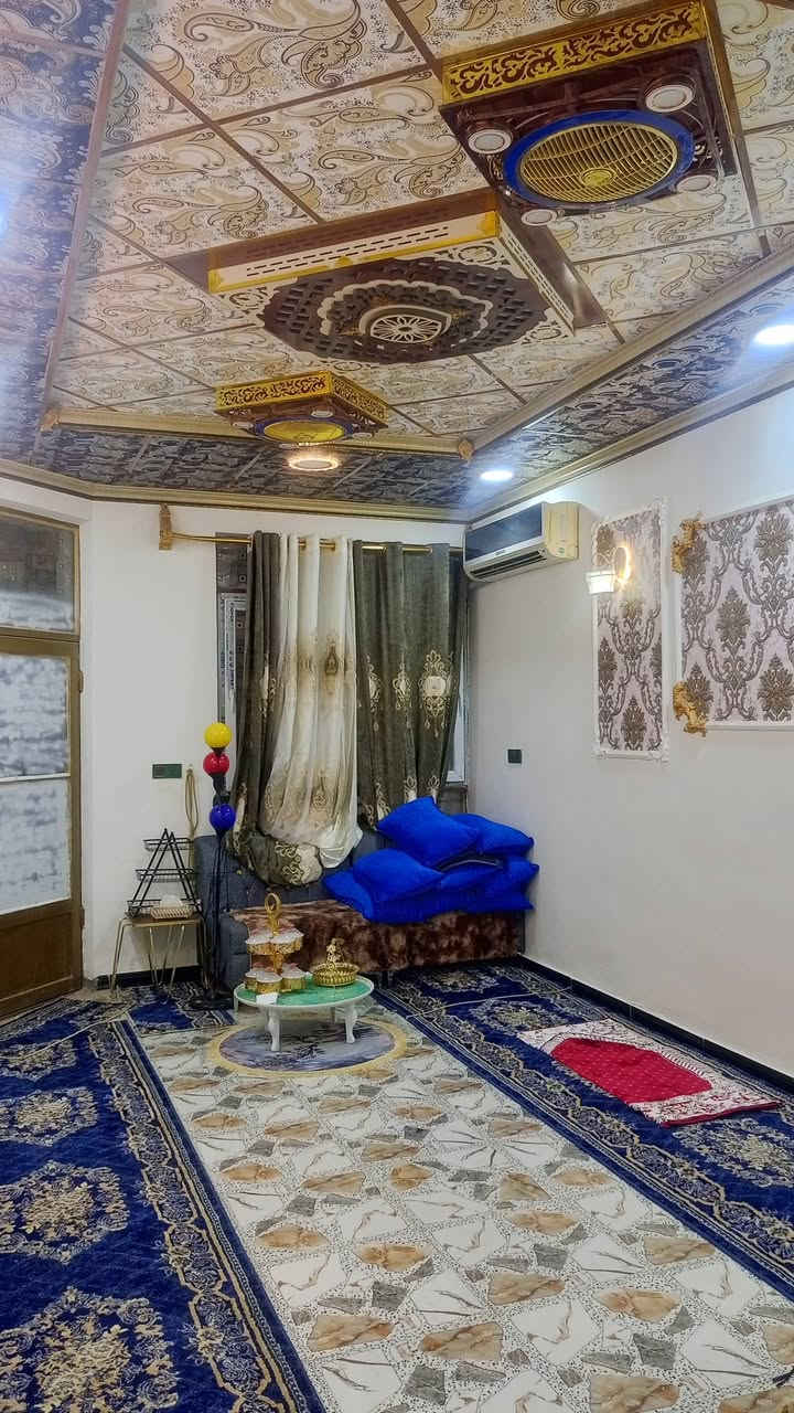 السلام عليكم... يوجد مشتمل للبيع او المراوس في دوانم المعمل... 
قرب جامع الحاجه مكيه
المساحه: 150 متر ـ طابق واحد
يتكون المشتمل من.. كراج مع حديقه+استقبال+مطبخ (حار وبارد)+ صاله واسعه+غرفتين+مناور العدد2
، ـ للاستفسار على
 ـ ***********-
-***********-
