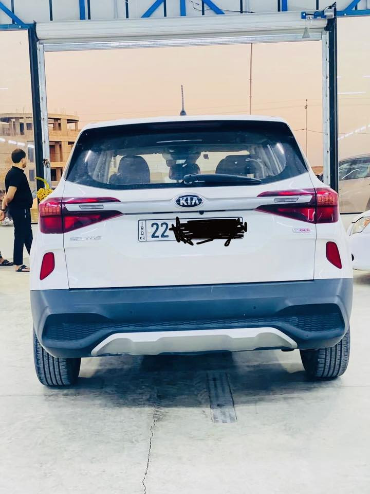 للبيع
كيا سليتوس موديل 2021 فول مواصفات  ما عدا الفتحة محرك ١٦٠٠ توربو كير ومحرك مكفولات برغي ممفتوح بيهن على وضع الشركة كير ايتي بلادي 
لون ابيض
حساسات ورادار امامي وخلفي
حساسات جانبية النقطة العمياء
 تحكم استيرن فول 
 قيادة ذاتية
مانع انزلاق
تحديد مسار
 تخم تايرات جديد  
شاشة كبيرة  تدعم نظام بلي كار
بصمة تشغيل وبصمة ابواب كشنات جلد
لايت 6 عدسات متحركة وتشغيل عن بعد
  ٣ أنظمة قيادة
ماشية ٩٢
للاستفسار ***********
