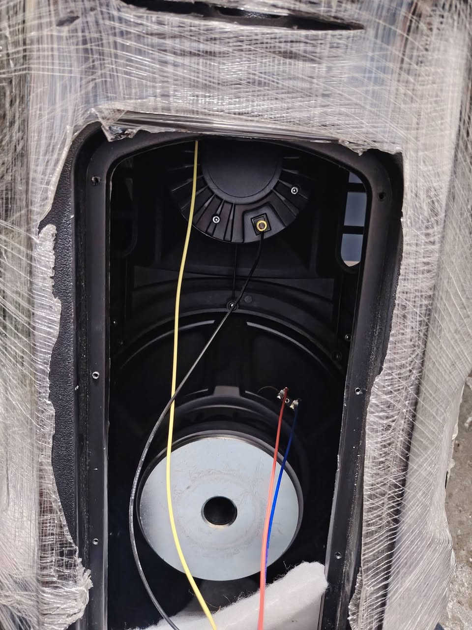 سلام عليكم 17wغير مستخدم    اكو مستخزم هم شي بصيط كميه   سعر خاص 9647747980742 تصال
