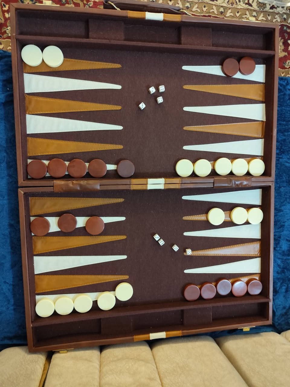 طاولي متكامل. اوربي. لاعلى. سعر


**إذا كنت صاحب هذا الإعلان وتريد حذفه لأي سبب، رجاءا أرسل رسالة إلى الدعم الفني**