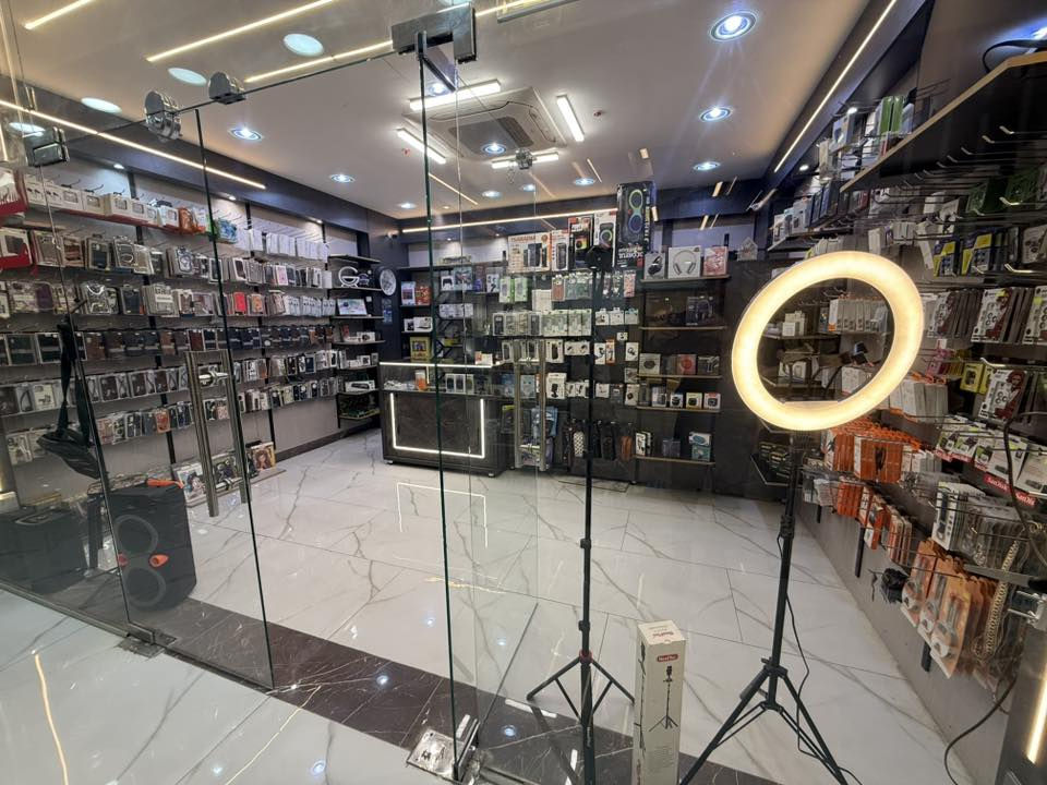 محل موبايل كامل للبيع تريد المحل او تريد فقط البضاعه وبسعر مناسب
***********
***********
متوفر واتس
