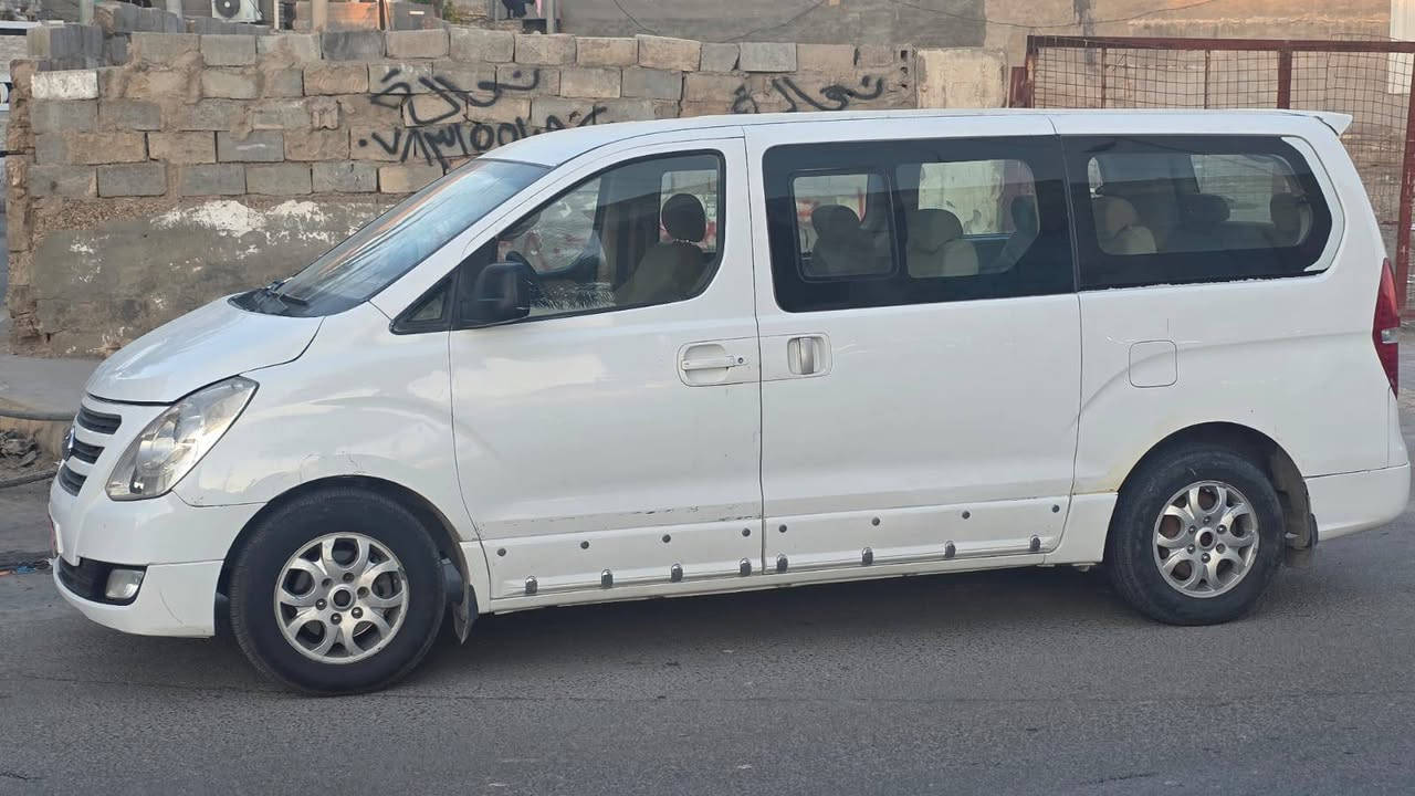 ستاركس موديل 9 مفتوح
رقم بغداد انكليزي بسمي 
بيها جاملغ امامي مبدل بدون دواخل 

كير مكينه خير من الله

السعر 132وبيها مجال مكان السيار فلوجه 

***********
