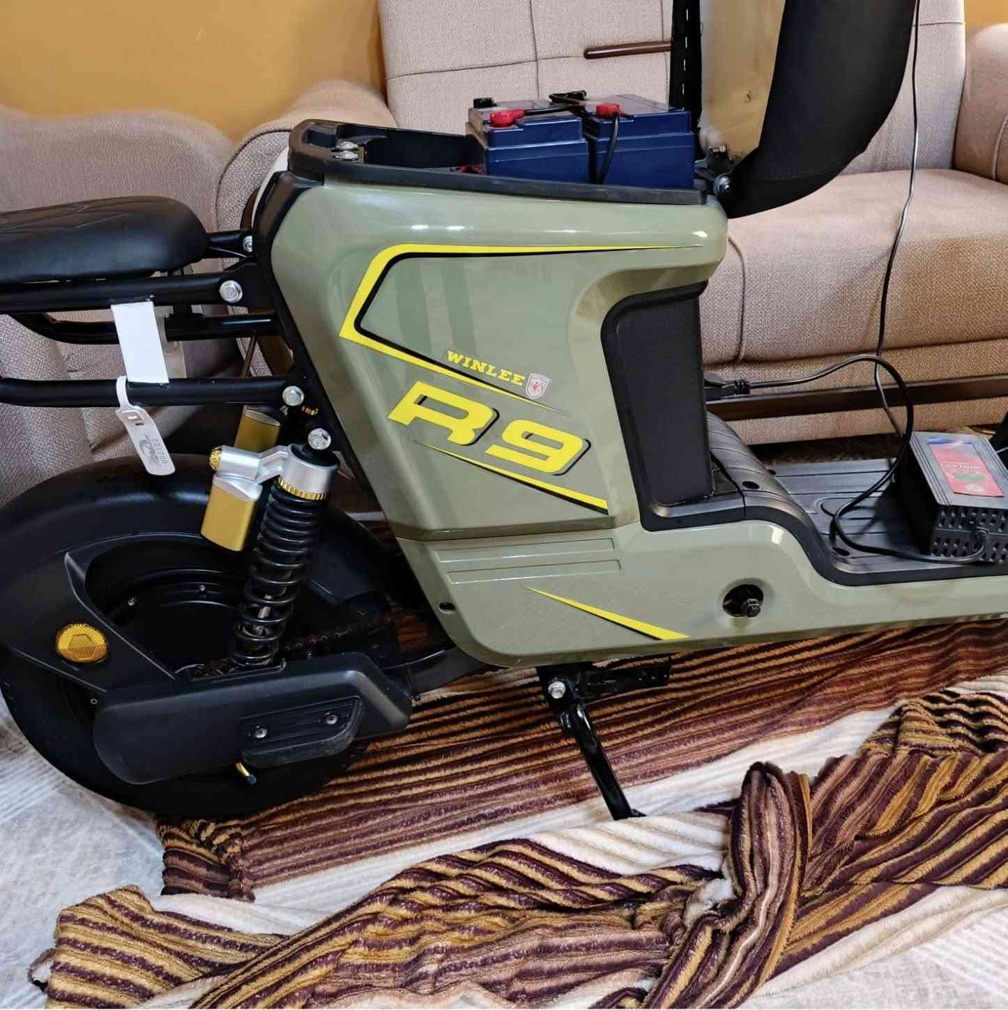 يالله سلام علكم دراجه آر 9 جديده كلشي شغال بيه وياها كامل ملحقات بطاريات 22 مبير جدد .450 وبيه مجال بصره كرمه علي .(***********
