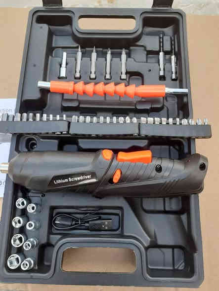 جهاز جديد غير مستعمل يعمل على الشحن  مع أكثر من ٥٠ قطعه لبب و لقم و تطواله للأماكن الضيقه بسعر ١٠   الف مكاني بغداد العطيفيه *********** ما عندي توصيل
