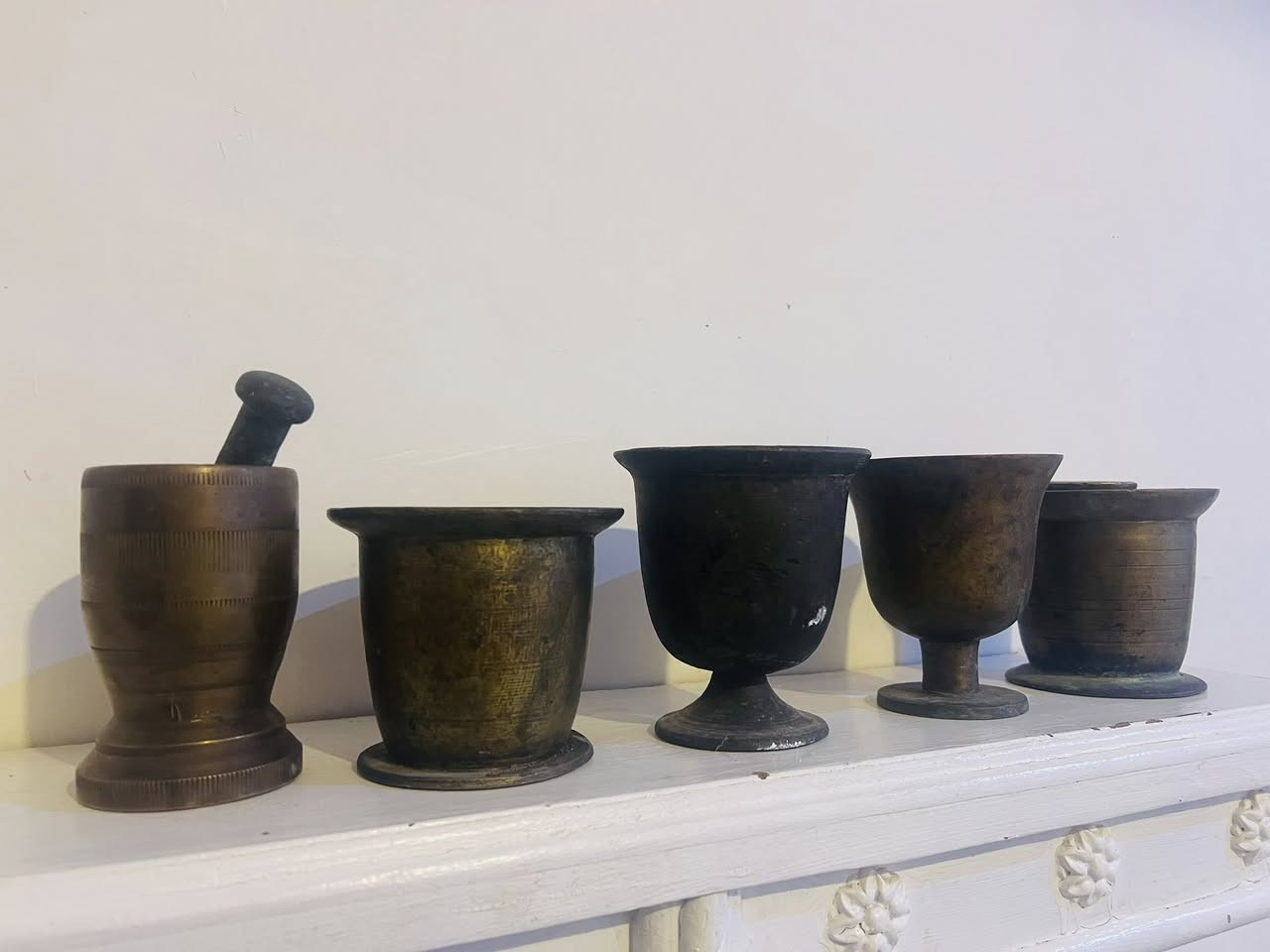 سلام عليكم شلونكم شباب هونات قديمه للبيع مكان سوق الشيوخ رقمي ***********للستفسار
