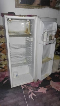 ثلاجة • للبيع