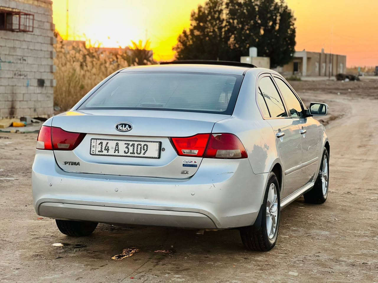 للبيع اوبتيما موديل 2009 خليجي
السعر 125وبيه مجال
 بيها تبديل بنيد فقط
حره رقم بصره الدولي تحويل
سنويه مجدده الغايه 2030 
فول مواصفات السياره
فتحه سلايت ويل كروم 
تحكم سترين جهتين حاجب لايت
محركه 2000 ما مفتوح بلاد 
السياره جديده وجاهزه كير
محرك تبريد تخم تاير حداديه
#مكاني_الناصريه
الاستفسار/ ***********
