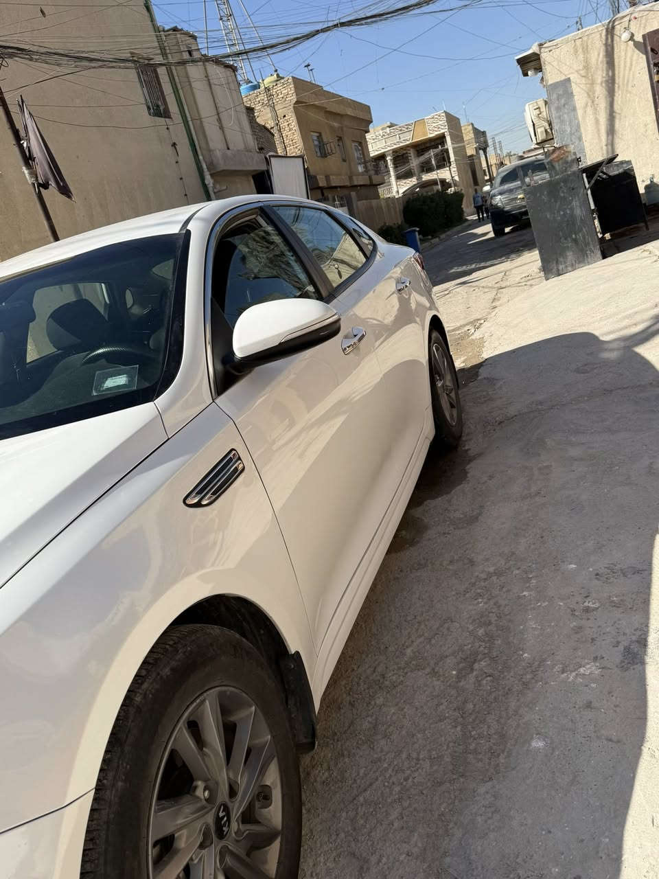 كيا اوبتما موديل 20  محرك 2400gdi
السيارة بيها تنقيص دهن 

مواصفات fe  يعني كامره ورادار واشاره بالمرايا وهاي السوالف 

حادث بنيد وجاملغ سطحي يعني الراديتر وهاي المجموعه كلها سليمه 

صور الحادث بالمنشور 

بدون ايرباگ  

ماشيه 57 الف مايل قابل للزياده

بيها بارد ومكان البارد عندي تصوير اله 

رقمها بابل بأسمي السيارة والسنويه بعد ما منتهيه

السعر 142 وبي مجال 

مكان السيارة بغداد الدورة 

***********
