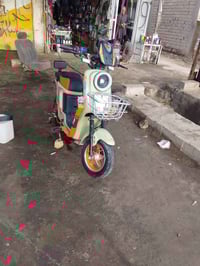 درجة شحن • ٥ بطاريات • سرعة ١٠٠