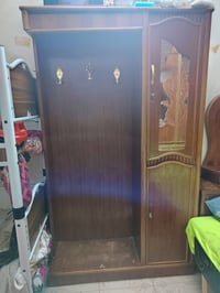 متاح غرفه خشاب طابقين كامله مثل ما شوف بصوره سعر مليون او ميه بيه مجال...