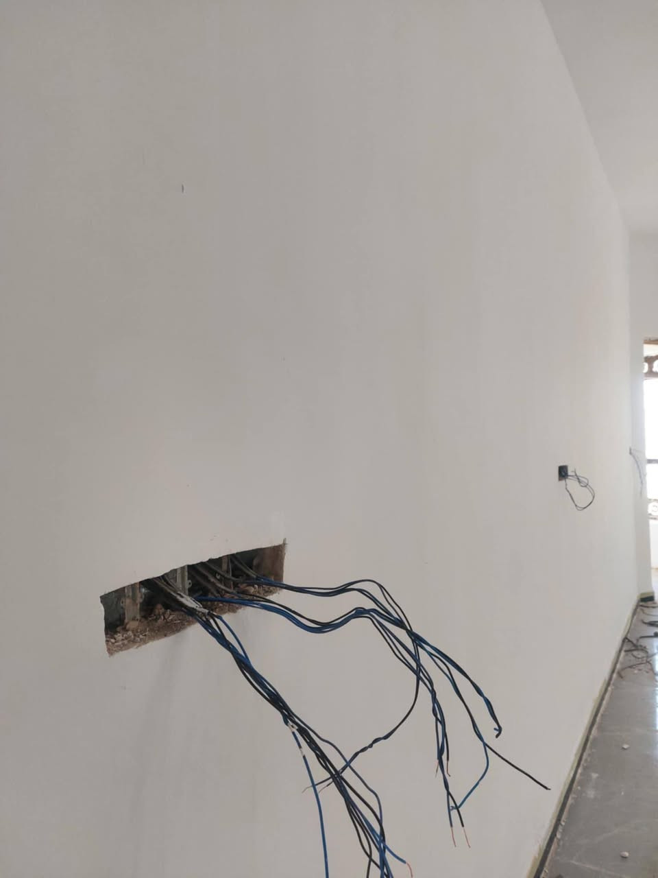 صباغ بيوت وبيبان وشبابيك شغل درجه اولى اتصل وتدلل
***********
