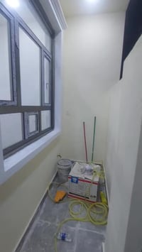 بيت للايجار ٥٠م طابقين يتكون من ٢غرف نوم السعر ٥٠٠الف عوائل فقط الموقع...