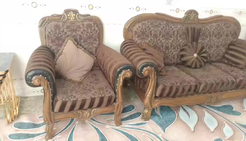 سلام عليكم تخم البيع السعر 300 الحصوه حيي الشهداء  الرقم ‏‪***********‬‏
