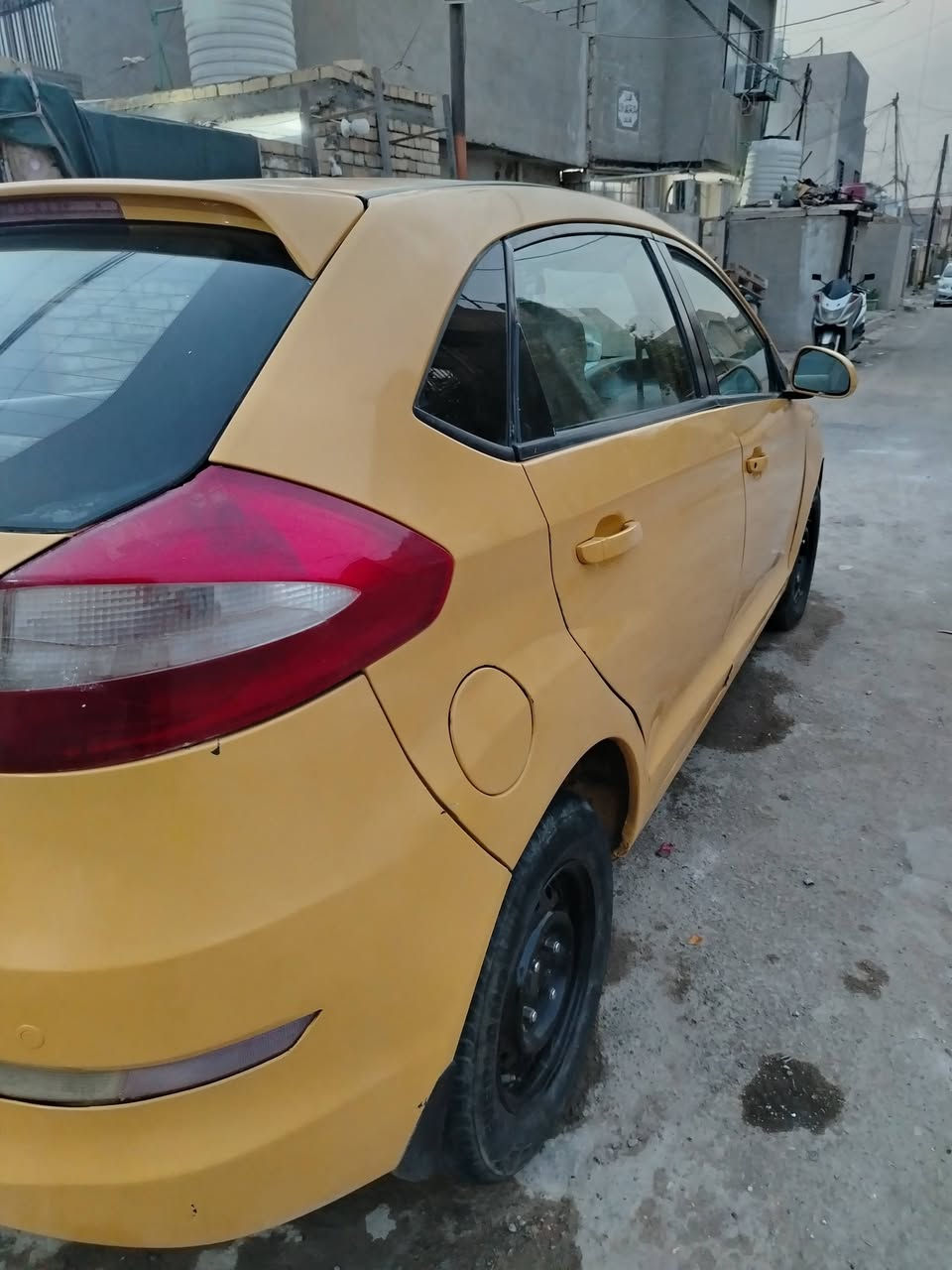 للبيع بسعر جدا مناسب 21 وبيها مجال بسيط
شيري فلاوين 2 موديل 2011 نظيفه وجاهزة كبل للشارع
للتواصل واتساب *********** مكاني بغداد شرط تحولها بسم المشتري
