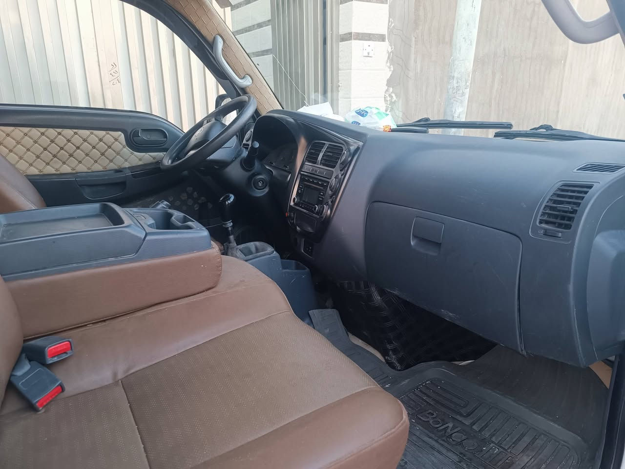 كيا فحل موديل 21 مكينه گير اكسل مكفول بس التكم الاماميه واگعه واگعه عليها سقيفه رقم بغداد بسمي مداور ثاني يوم السيارة خير من الله تخم تاير جديد السعر 140  *********** العنوان النجف الاشرف
