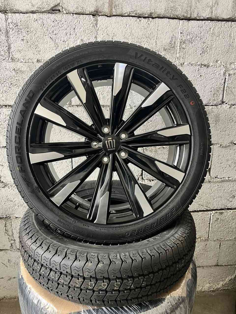 تخم ويل و تاير كراون جديد حجم 20
جديد  زيرو لبيع و مراوس. واتساب ***********. 

توصيل موجود كل العراق 🇮🇶
