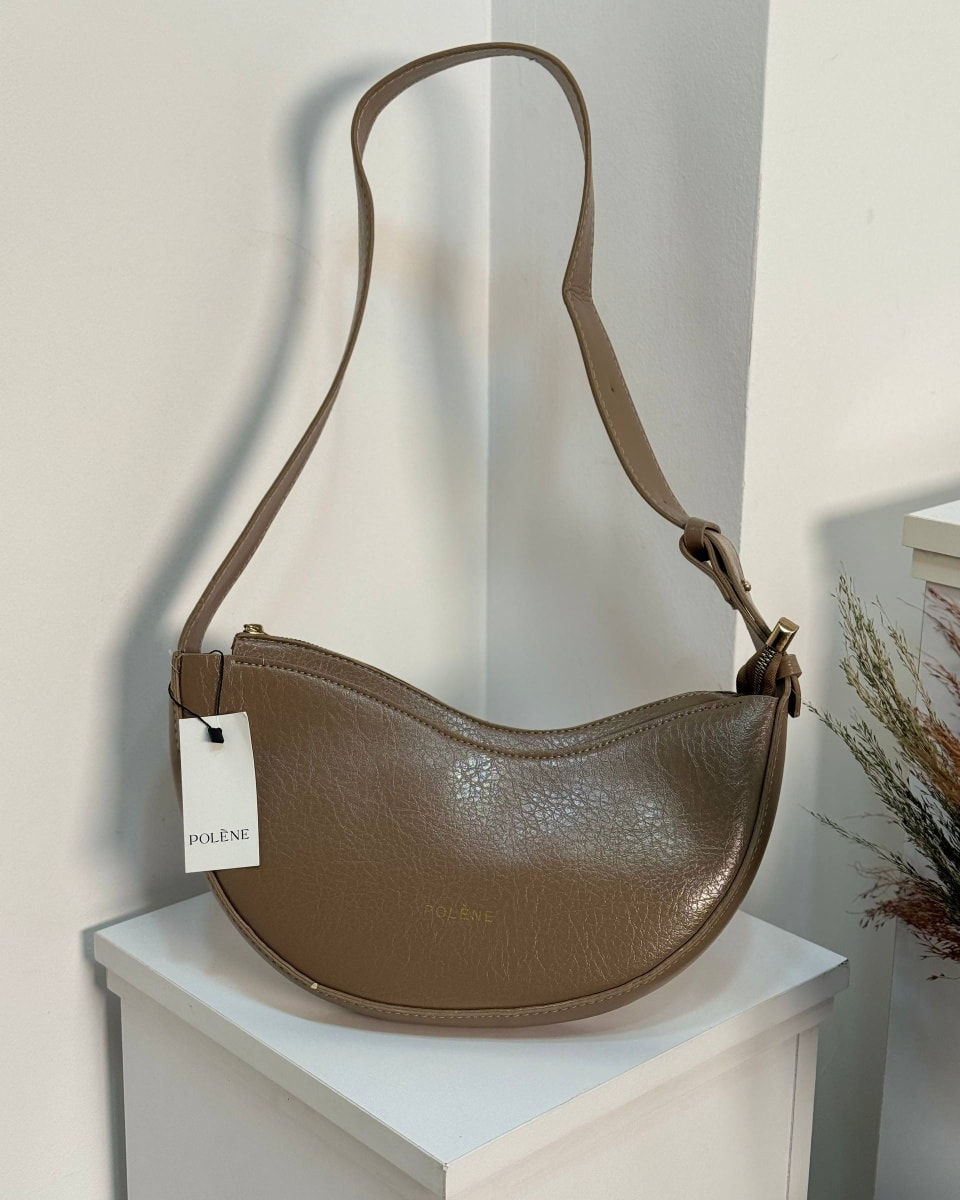 جنط نسائي
سعر المفرد 10 آلاف دينار
سعر الدرزن 84 ألف دينار
قياس 15 × 30 سم 
واتس اب :***********
واتس اب :***********
