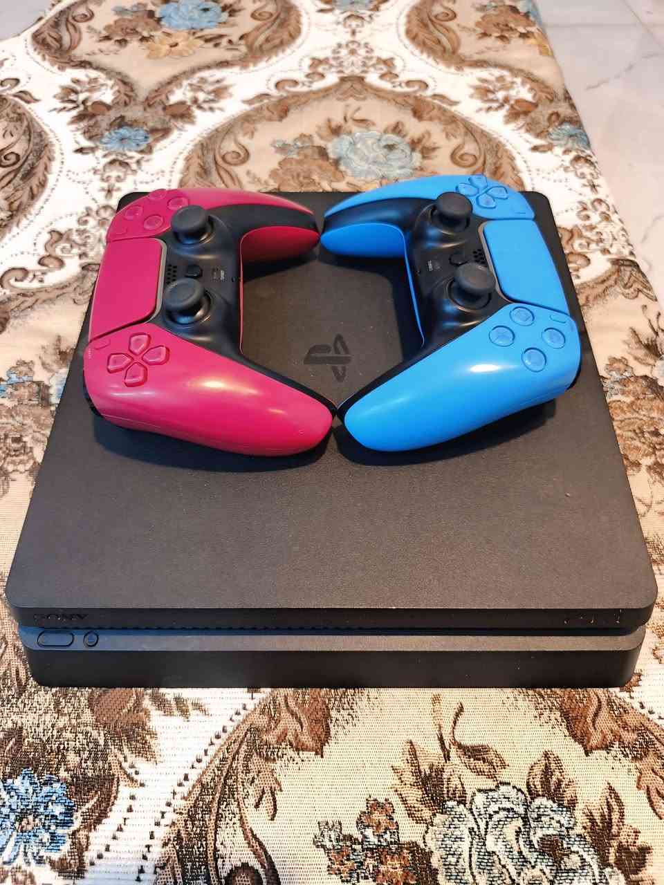 للبيع بلي فور سلم

سلام عليكم بلي فور سلم ما مستعمل قليل جداً ويا 3 اقراص سنو رنر سعره 50 وذاكرو وجيتي اي وفيفا 26 و 25 داخل البلي ويداته اصليات شكل الفايف جايب الوحده على 35 والبلي جديد شرط الفحص تجي وتشوفه بعينك لوك ستيكر ما مفتوح ولا مصلح سعره كامل ويه اليدات والاقراص والوايرات الاصلية مال شركة ب 300 وبي مجال للطيبين 🌺 وبي كارتونته الاصلية عنواني بالبصرة بالمعقل 

رقم الهاتف

***********

بليستيشن #بلي #البصرة #بليستيشن #فور #اكسبوكس
