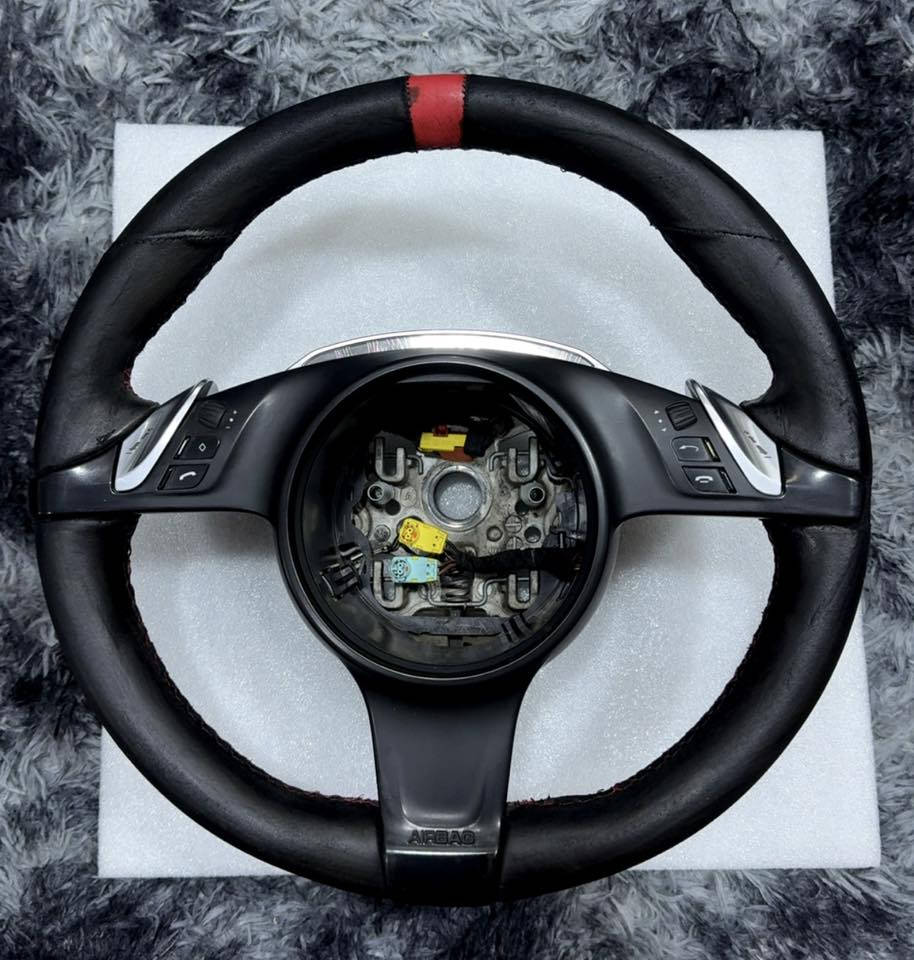 رمضان كريم 
من رخصه الادمن 
سترين مع إيرباك مال بورش
اصلي مال تفصيخ كامله جيب و شد 
بي شفات گير و PDK 
مال فول مواصفات 
للبيع الي خدمه 
مكاني بغداد ماعندي توصيل 
هذا رقمي
***********
سعره ٢٠٠ دولار 
اقل من سعره الايرباك وحده
