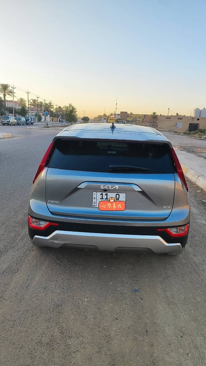 سيارة نسائية اقتصادية 
KlA NIRO Hybrid 

كيا نيرو هايبرد
الموديل2023
المحرك  هايبرد 1600CC
• نظامين سبورت ايكو
• شاشة كبيرة
• كاميرا خلفية
•كراسي مخمل
• رادار امامي
•مانع تصادم 
محدد مسار
• تصحيح مسار
• مثبت سرعه
• مانع انزلاق
• اناره ترحيبه
• مانع تجاوز
• حساسات مانع تجاوز
•حساسات خلفيه 
• نقطة عمياء 
• شاشة اعطال
• زجاج كهرباء 
• ويل قياس 16 
• اضوية امامي زنون LED
• اضوية خلفيه LED
• كشافات ضباب LED
• حساسات دخول الانفاق
• نظام GPS + خرائط
• أنظمة قيادة ECO / / Sport 
• تبريد ثلج 
• بلوتوث
مدخل USB + AUX
ماشية 40
زوج تاير جديد
التفويلة الوحدة تمشي أكثر من 860 كيلو متر 
🚗🚗حادث السياره بسيط جامرلغ و باب . البجم سليم كليا
ايرباك سليم 
للاستفسار الاتصال على الرقم 
***********
ماسنجر واتس اب متوفر
