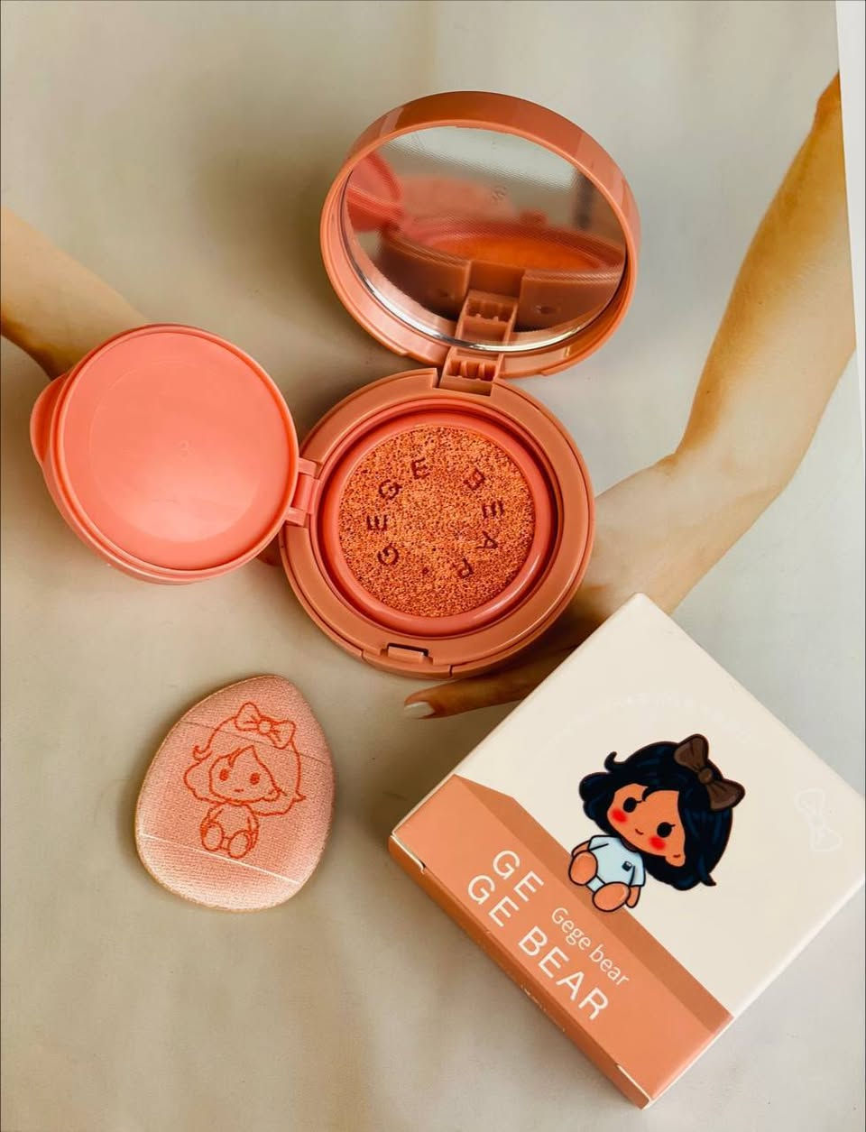 حلويات كوريا ❤️😍
بلاشر كوري كريمي GEGE BEAR
اكتشفي جمالك الطبيعي مع البلاشر الكريمي! تألقي بخدود وردية بلمسة واحدة 💕
الـ cream to powder المثالي يمتزج مع بشرتك بكل سلاسة ويتحول الى الباودر الثابت 
ليمنحك خدود موّردة  ذات مظهر نهائي مات لايُقاوم 🌸
يتوفر بثلاث درجات
#301
#302
#303
الستفسار خاص 
🚘يوجد خدمة توصيل لجميع محافظات العراق ٤ الاف🚘


**إذا كنت صاحب هذا الإعلان وتريد حذفه لأي سبب، رجاءا أرسل رسالة إلى الدعم الفني**