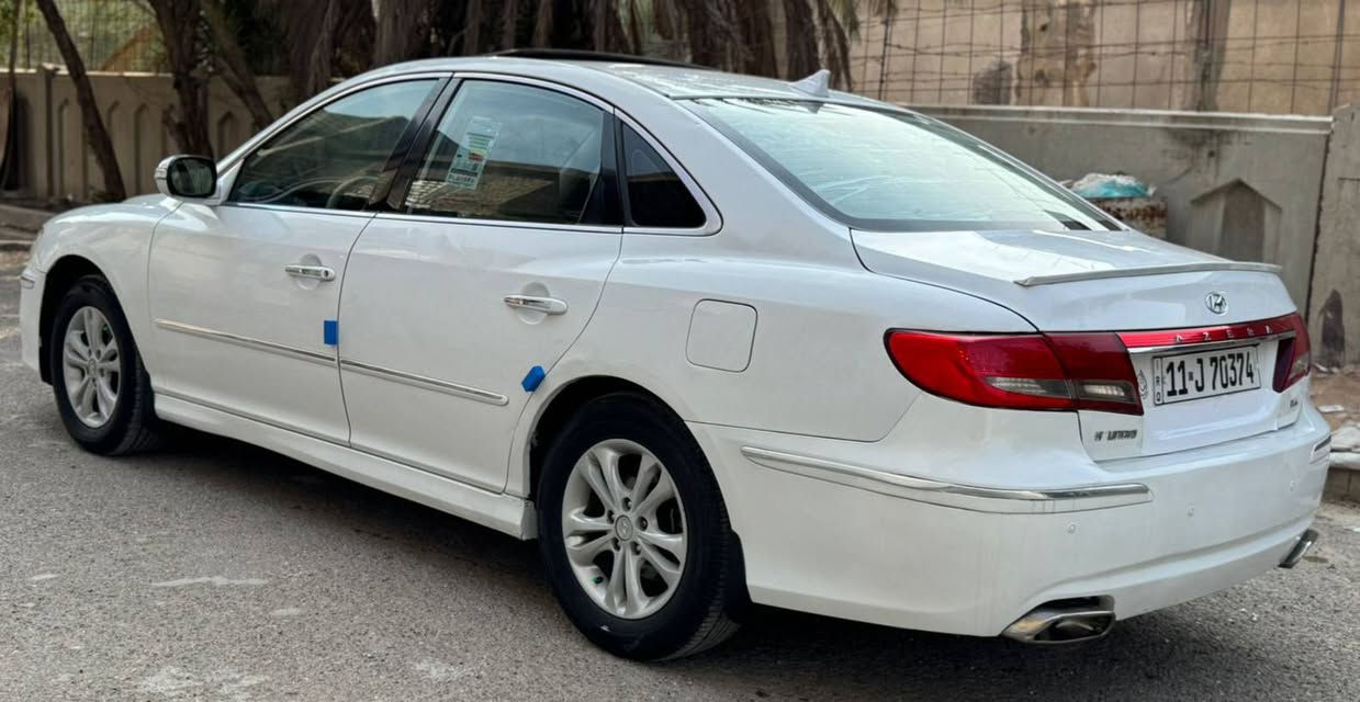 السلام عليكم هونداي ازيره موديل 2011 سبورت رياضي وارد خليجي ماشيه 104 فول مواصفات فتحه مري شفط شاير بل مري تحكمات ستيرن جهتين رقم بغداد دولي بسمي ثاني يوم تحويل كير  محرك 6 سلندر 2700 مكفولات من البخار ول راجز ول صوت تخم تاير جديد صدر امامي خلفي بيها مكانات قليله صبغ ضربه بخشم الجاملغ الامامي السياره جديده مال بيت جديده بمعنه الكلمه السعر انتصل وتدلل رقمي الهاتف***********
الشراي نتصل ويدلل
